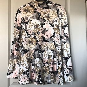 Oversized Isaac Mizrahi Floral Mock Neck Peplum top